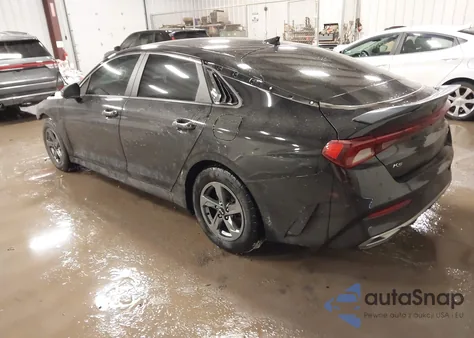 2021 Kia K5 Lxs z USA, uszkodzony, nr VIN 5XXG14J26MG004528